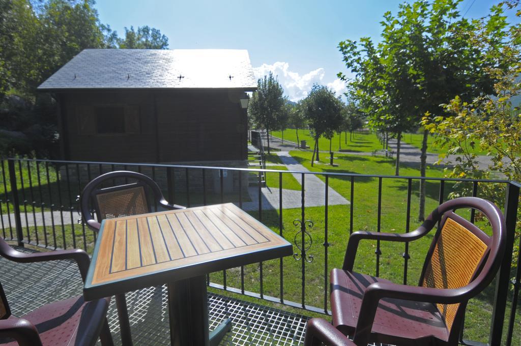 Bungalows La Borda D'Arnaldet Villanova Exterior foto
