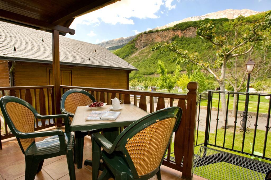 Bungalows La Borda D'Arnaldet Villanova Exterior foto
